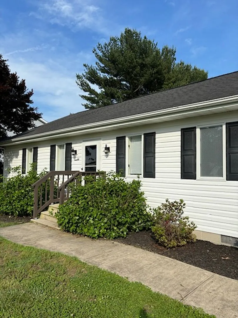 Building Photo - 636 Hammond Dr
