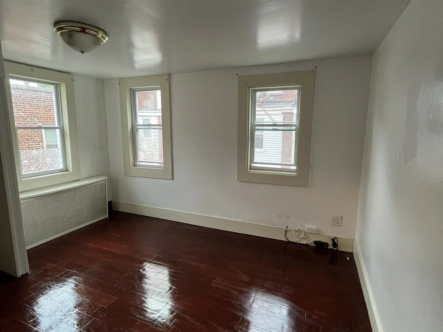 3 bed, 1200 sqft, $2,250 — Photo 4
