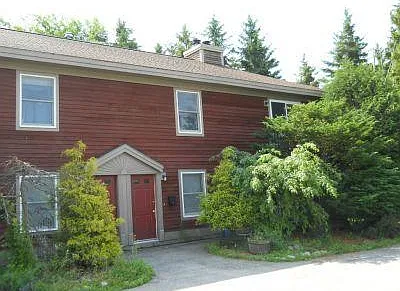 73 Husson Ave #D