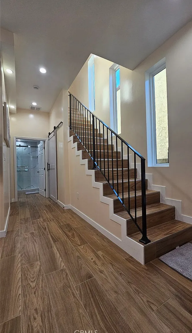 3 bed, 7.5 bath, 950 sqft, $3,750 — Photo 4