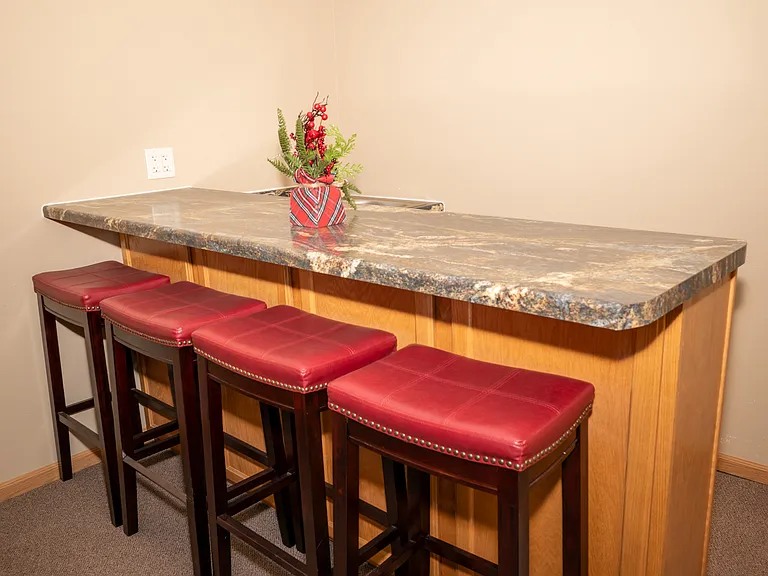 Berry Pointe Luxury Apartments — Photo 7