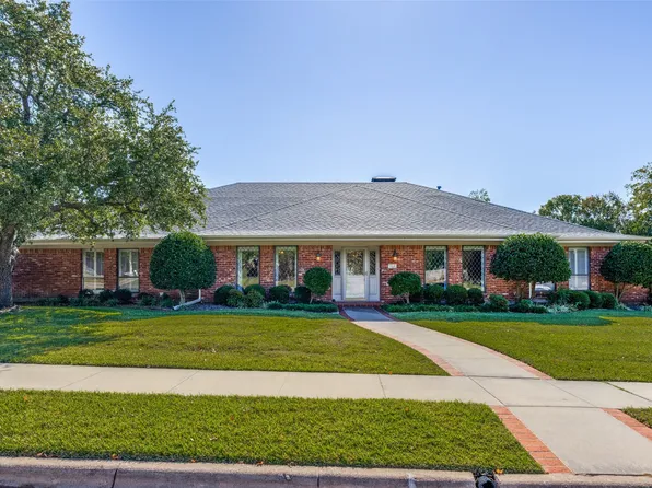 1608 Crescent Dr, Sherman, TX 75092