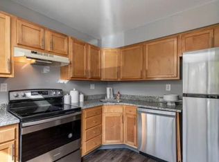 32 Fenwick Dr #32, Farmington, CT 06032