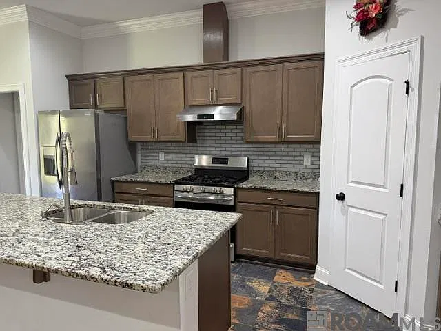 3 bed, 1825 sqft, $2,100 — Photo 2