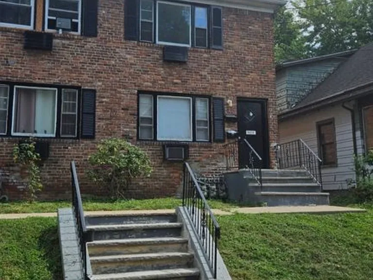 1599 Oliver St #B — Photo 7