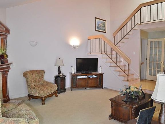2nd image of 15 Lenape Dr