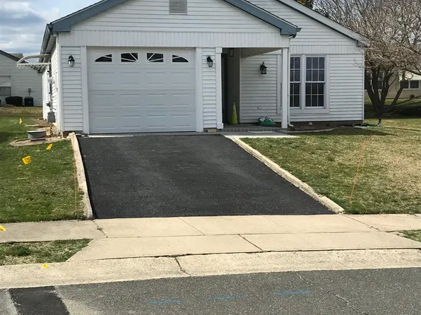 34 Marlow Ave, Manchester, NJ 08759