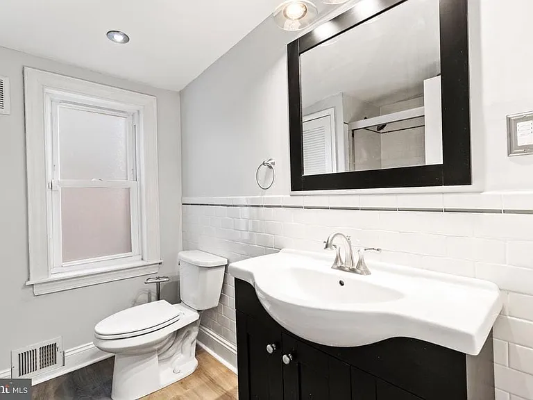 2443 E Cumberland St — Photo 12