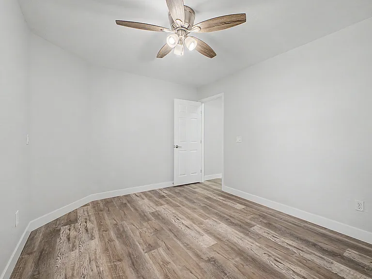 2423 E Winged Foot Dr — Photo 13