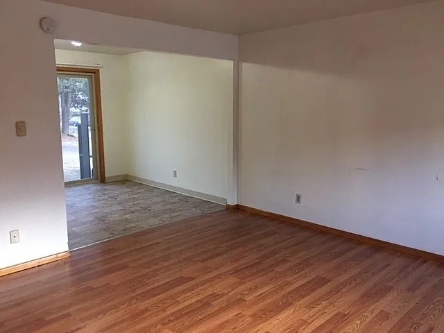 951 Portland Ave — Photo 3