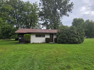 1402 Hickory St, Linesville, PA 16424