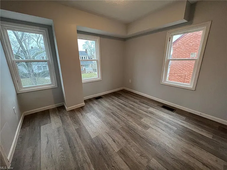 2204 Brockway Rd — Photo 5