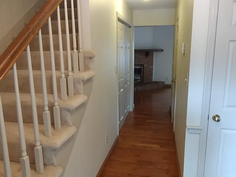 1292 Gray Hawk Rd — Photo 3