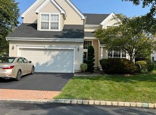 2 Devon Ct, Monroe Township, NJ 08831