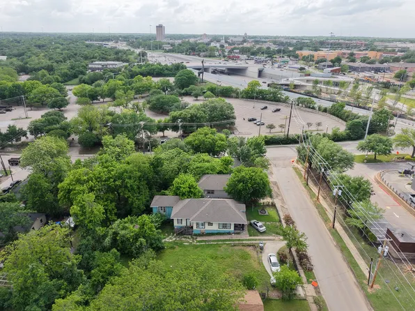814 E 12th St, Dallas, TX 75203