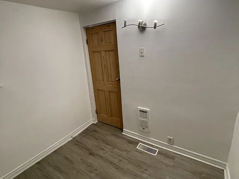 563 Union St #1 — Photo 11