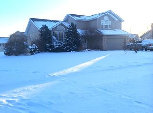 8021 W Old Mill Rd, Frankfort, IL 60423