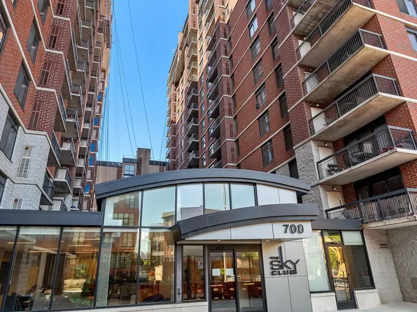 700 1st Street 16PR image 2 of 25