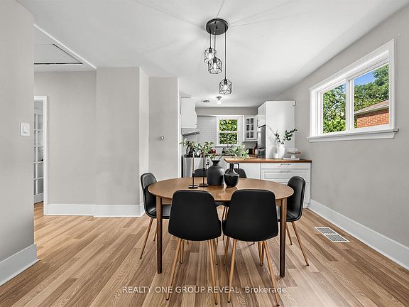 3rd image of 26 Glen Everest Rd
