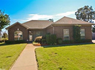 3100 Woodruff Creek Dr, Sherwood, AR 72120