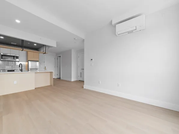 77-63 Vleigh Place image 6 of 16