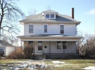 206 S 1st St, Savannah, MO 64485