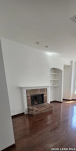 4 bed, 2.5 bath, 2597 sqft, $2,380 — Photo 3