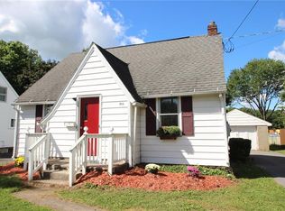 806 Driving Park Ave, Newark, NY 14513