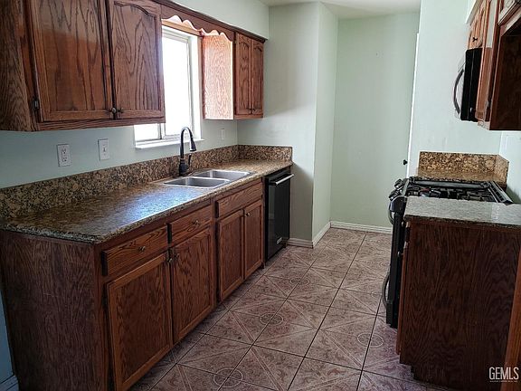 4th image of 285 E Ash Ave