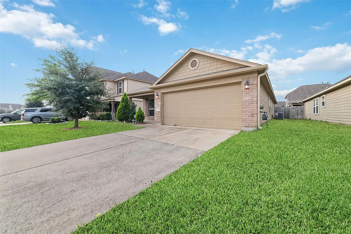 Building Photo - 3307 Upland Spring Trce