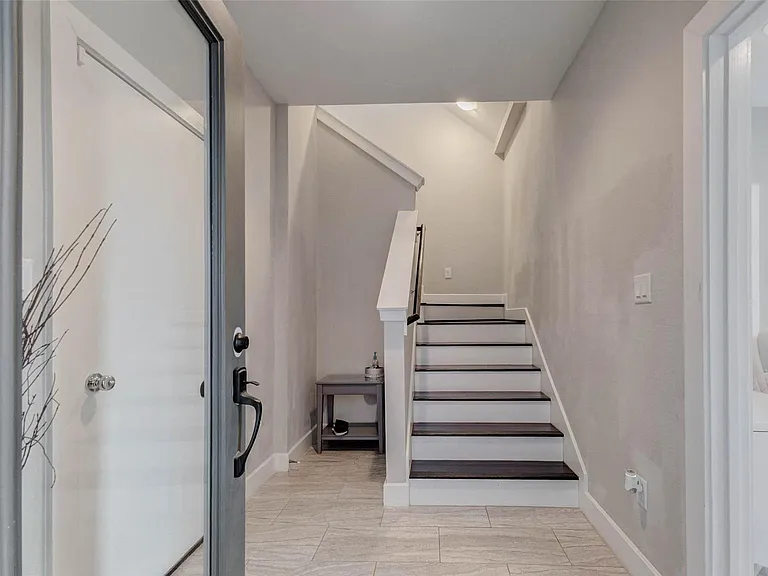 3810 Leeland St — Photo 7