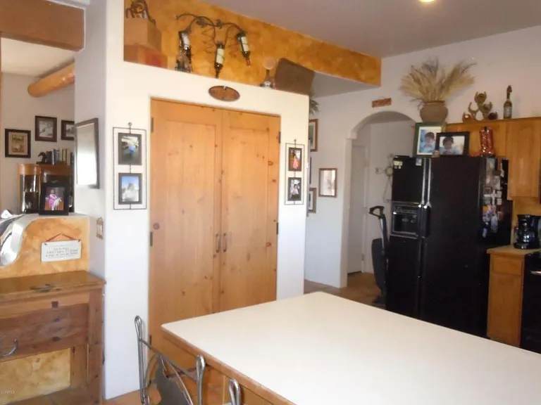Kitchen/pantry