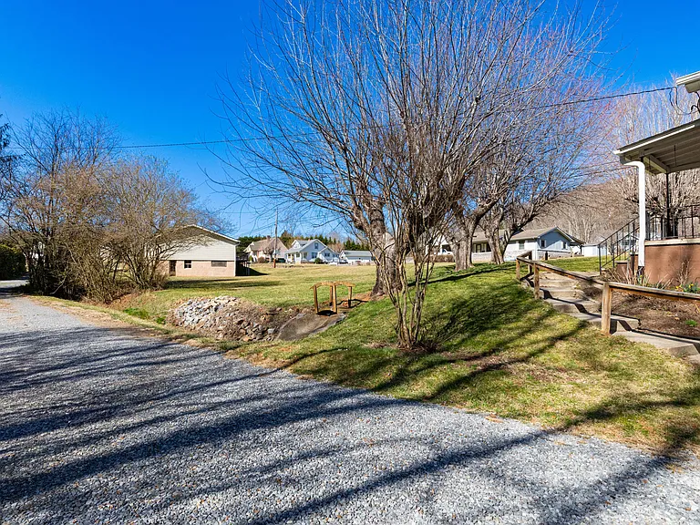 938 Ratcliff Cove Rd — Photo 5