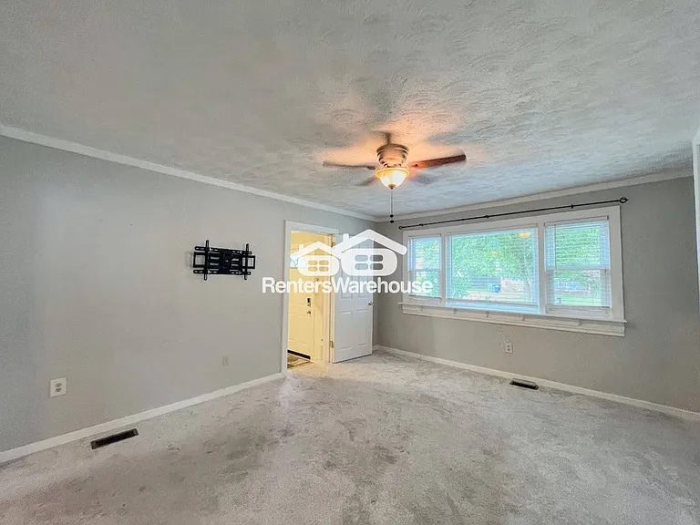 8455 Radnor Rd — Photo 7