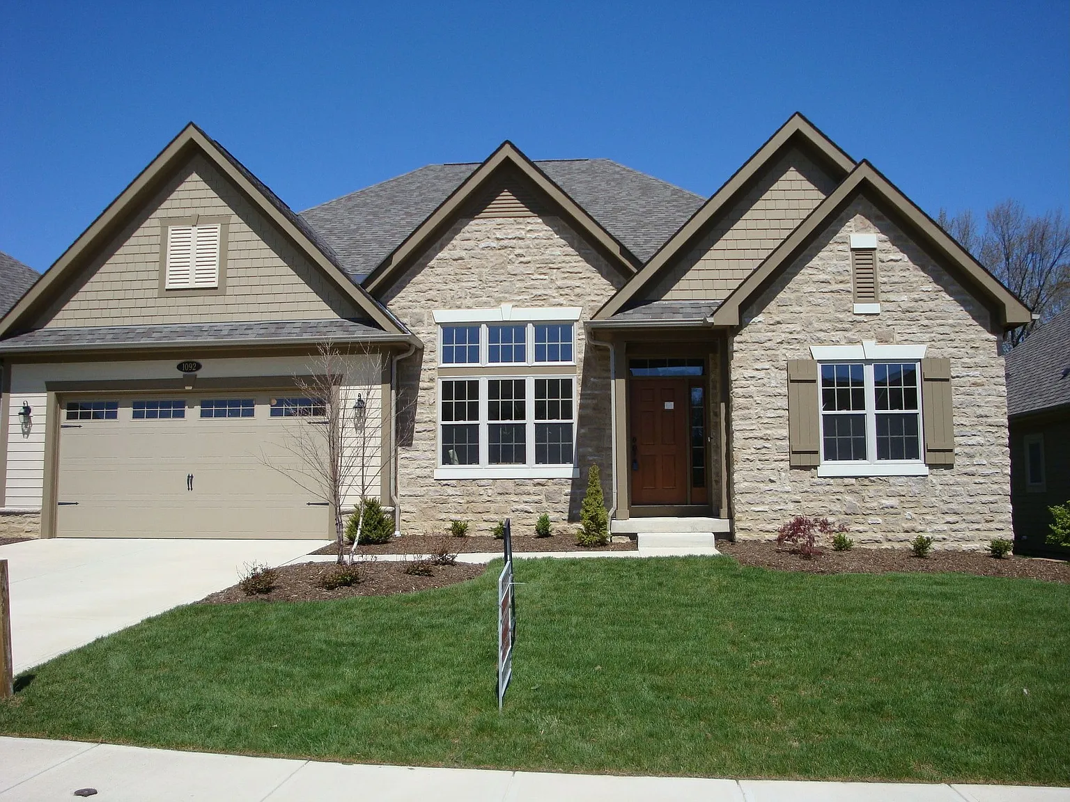 1092 Kempton Run Dr photo 1
