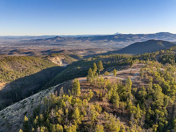 3rd image of Griffin Creek Rd