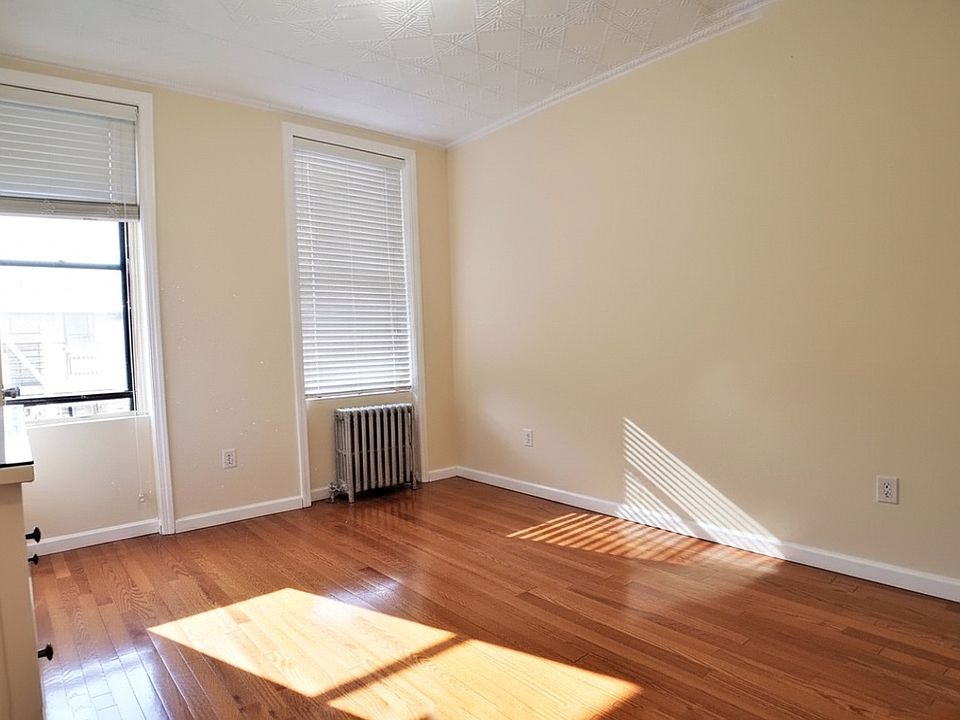 1st image of 837 Bedford Ave #3R