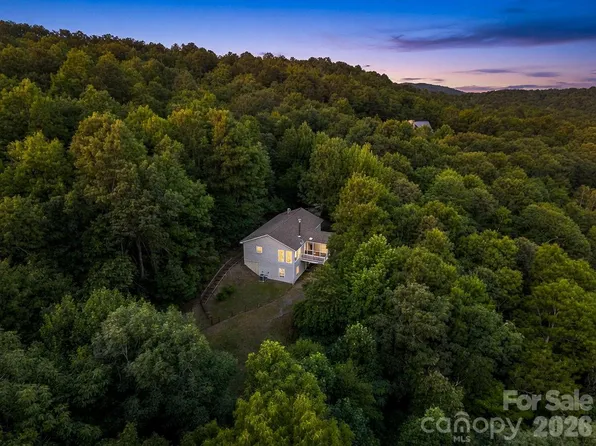 130 High Rock Acres Dr, Black Mountain, NC 28711