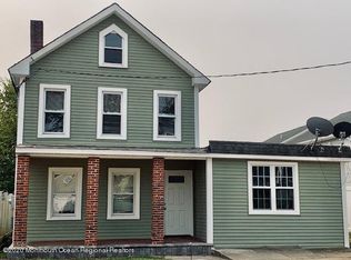 240 1st St, Keyport, NJ 07735