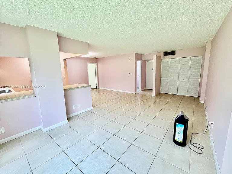 17011 N Bay Rd #117 — Photo 12