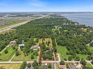 424 Middleton St, Bacliff, TX 77518