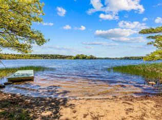 8 Gibbs Rd, Middleboro, MA 02346