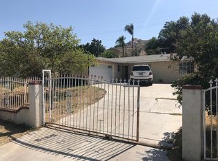 4091 Estrada Dr, Riverside, CA 92509