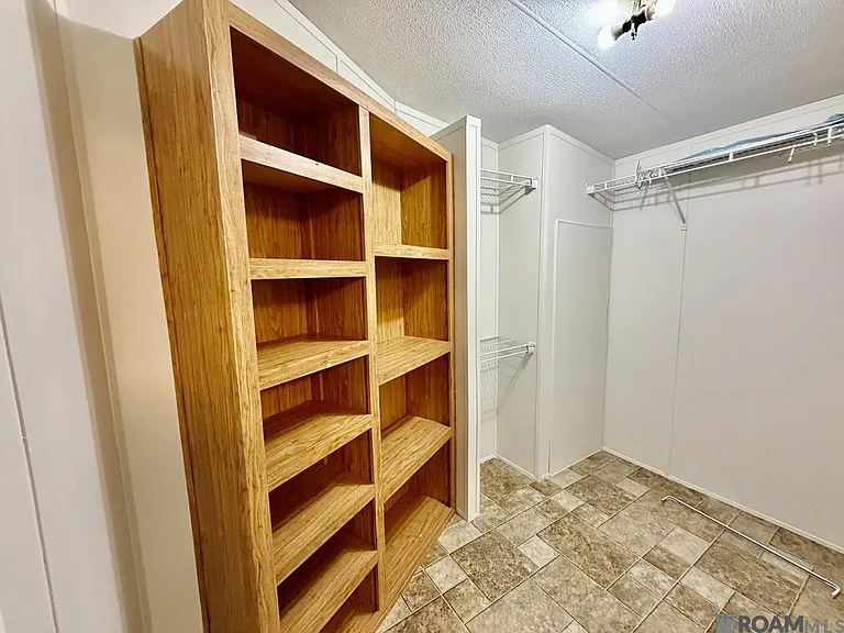 44126 Loop Rd — Photo 8