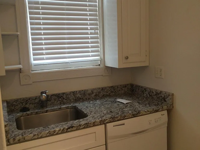 910 Cameron St #2 — Photo 13