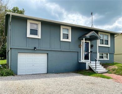 421 W 8th St, Cameron, MO, 64429