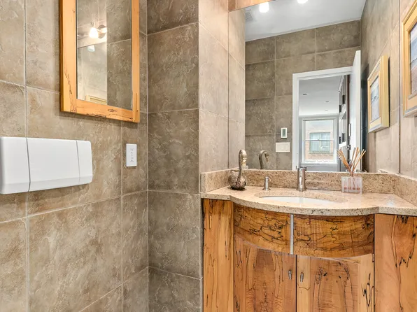 112 East 83rd Street 6C image 9 of 9