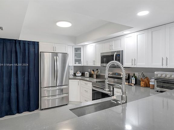 5th image of 2900 NE 14th Street Cswy #102