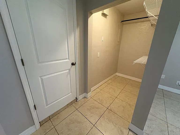 203 Esther St — Photo 50