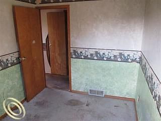 3rd image of 3862 Electric Ave